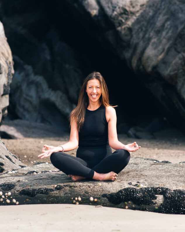 Siobhan Walsh striking a yoga pose captured by Taidgh Richards Photography.